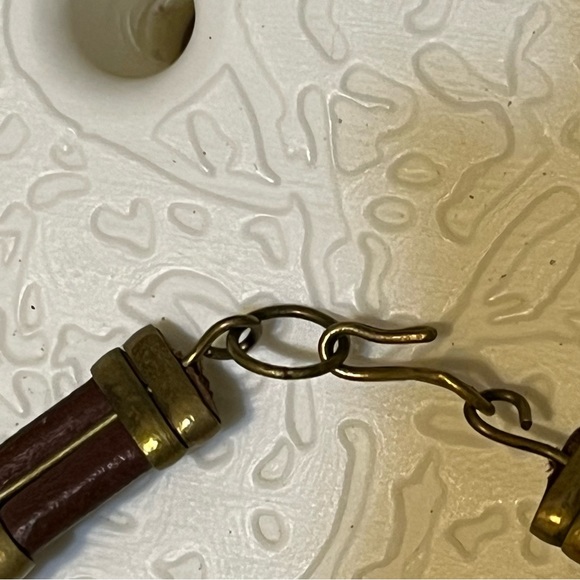 Brown cord and brass choker - Picture 4 of 4